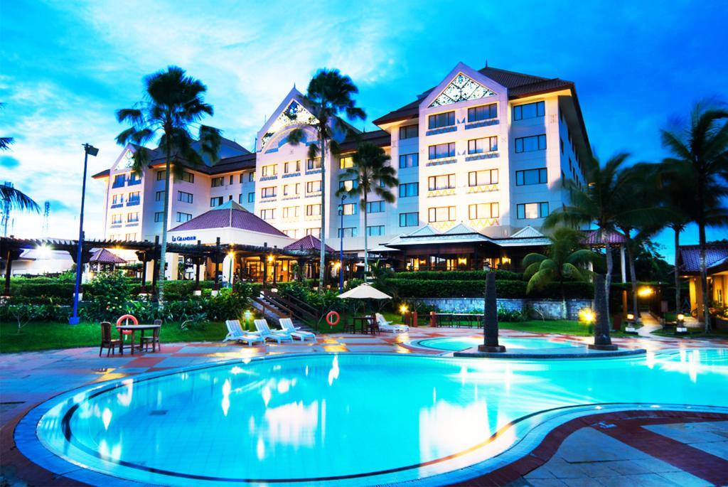 Le Grandeur Hotel Balikpapan Balikpapan (Borneo) Exterior foto