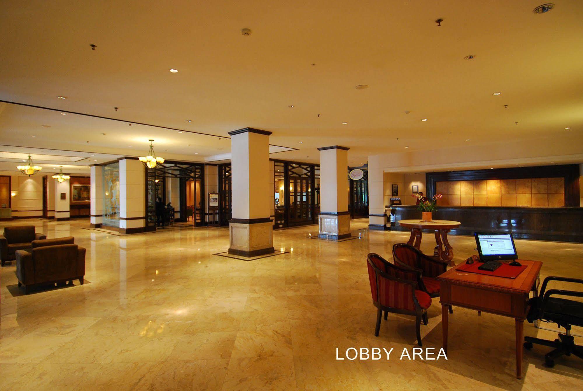 Le Grandeur Hotel Balikpapan Balikpapan (Borneo) Exterior foto